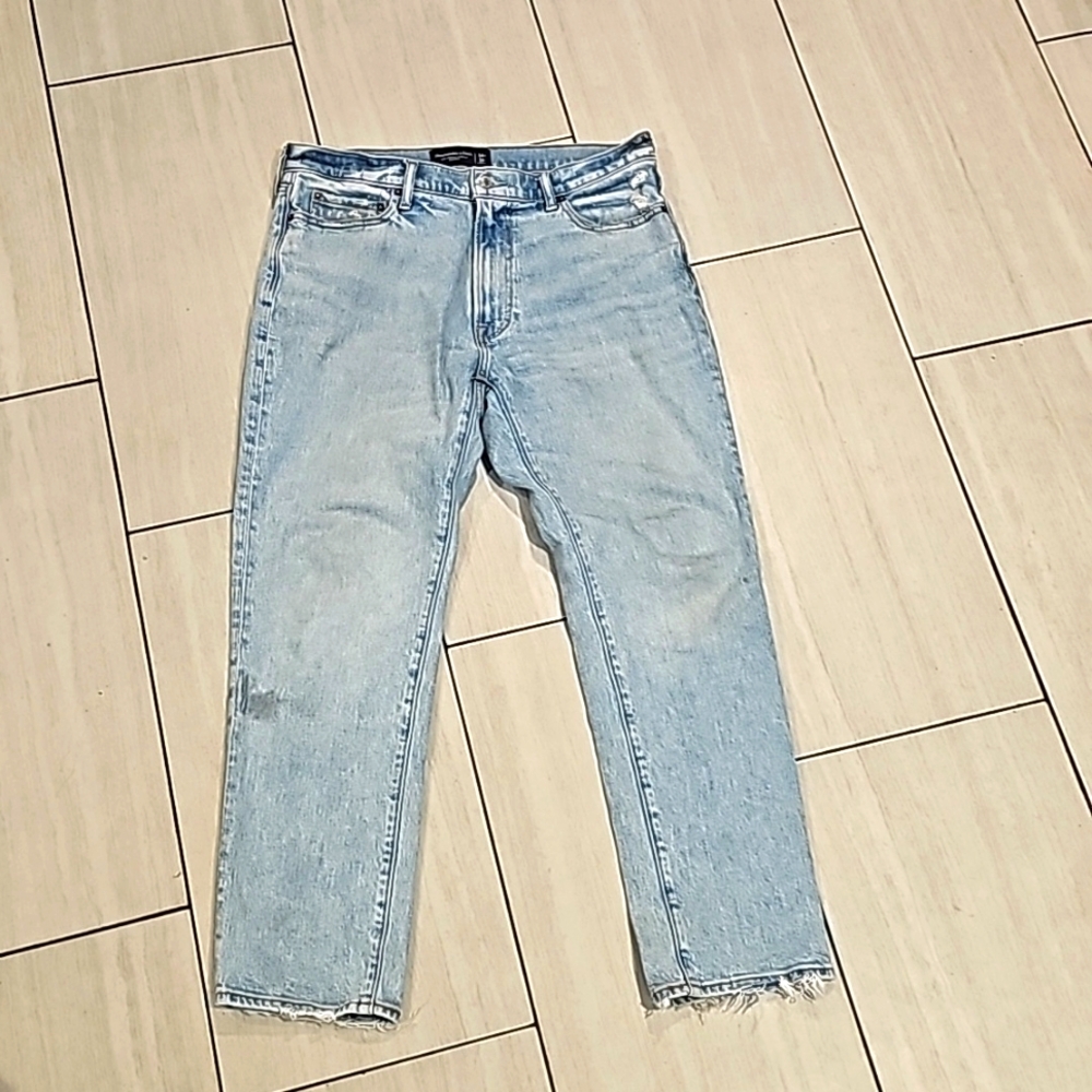 Distressed vintage straight jeans
